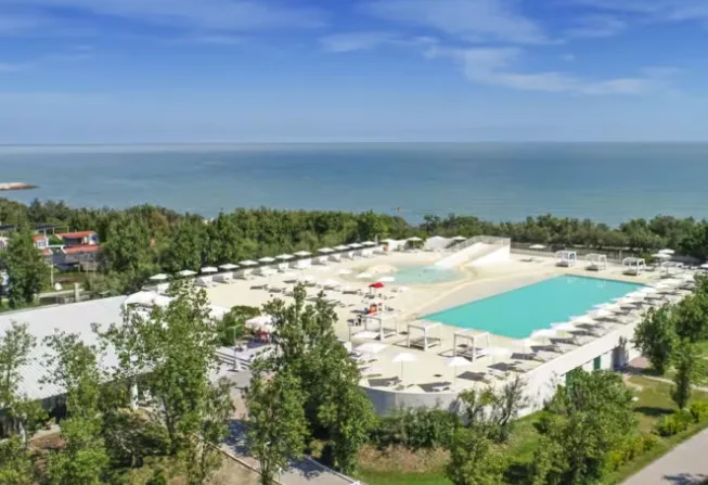 EuroCamp   Mobilheim Comfort   2 Schlafzimmer   Max. 6 Personen   Pool und Meerblick