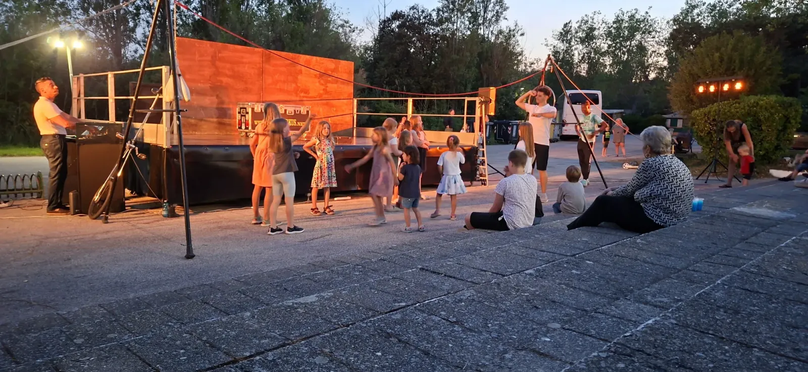 Baby Dance / Show - Sky Arena