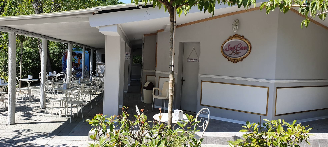 Sweet Corner Bar